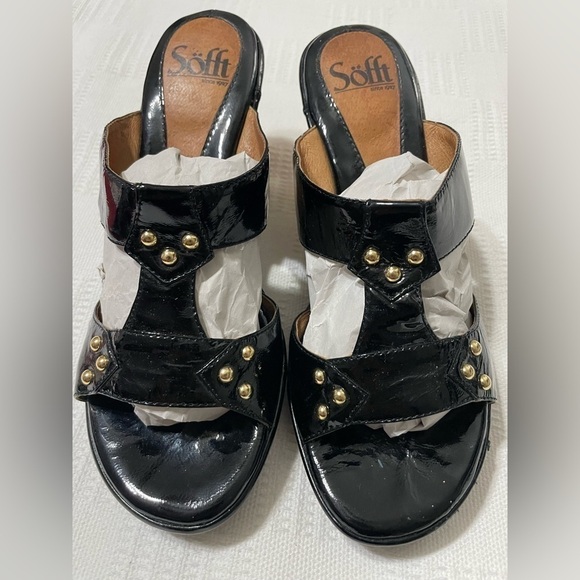 Sofft Black Patent Leather Wedge Sandals Cork Heel Studded Slip On 6.5M - Picture 1 of 10